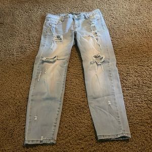 Ladies Urban Chic light distressed denim straight leg jeans Sz 9